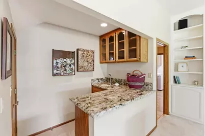 7711 River Landing Dr, Sacramento, CA 95831 - Photo 17