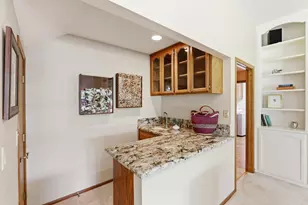 7711 River Landing Dr, Sacramento, CA 95831 - Photo 17