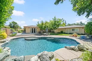 9468 S Wales Way, Elk Grove, CA 95758 - Photo 3