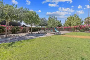 908 Tuscany Ct, Lemoore, CA 93245 - Photo 49