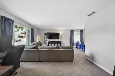 1221 Rudger Way, Sacramento, CA 95833 - Photo 9