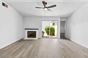 7407 Sunborough Ln, Sacramento, CA 95828 - Photo 5
