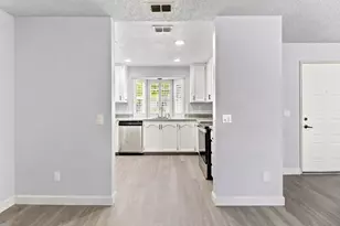 7407 Sunborough Ln, Sacramento, CA 95828 - Photo 21