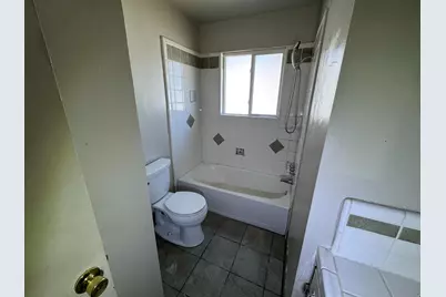 842 W Los Felis Avenue, Stockton, CA 95210 - Photo 15