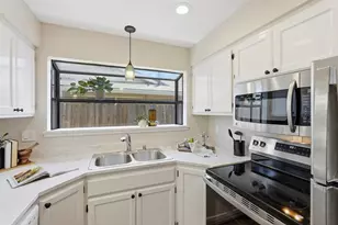 8225 Lake Forest Dr, Sacramento, CA 95826 - Photo 19