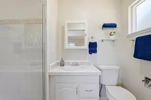 8225 Lake Forest Dr, Sacramento, CA 95826 - Photo 23