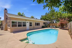 8225 Lake Forest Dr, Sacramento, CA 95826 - Photo 31