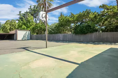 1077 Beyer Lane, Stockton, CA 95215 - Photo 57