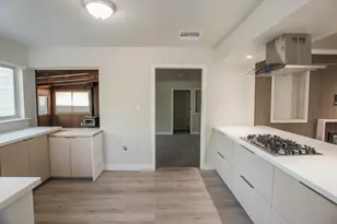 2912 Leta Ln, Sacramento, CA 95821 - Photo 3