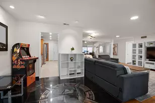 5221 Elbert Way, Sacramento, CA 95842 - Photo 5