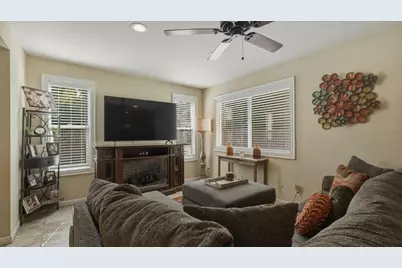 2075 Idaho Avenue, Stockton, CA 95204 - Photo 15