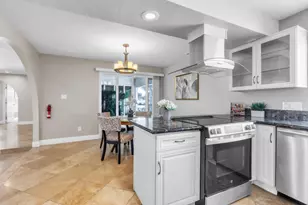 1160 Silver Lake Dr, Sacramento, CA 95831 - Photo 19