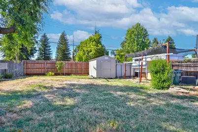 5427 Olympic Way, Sacramento, CA 95842 - Photo 13