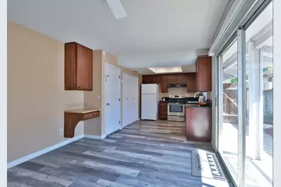 5427 Olympic Way, Sacramento, CA 95842 - Photo 17