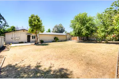 4563 4563 E Sierra Madre Ave, Fresno, CA 93726 - Photo 13