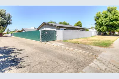 4563 4563 E Sierra Madre Ave, Fresno, CA 93726 - Photo 9