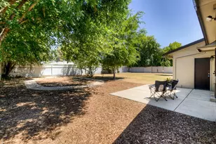 4563 4563 E Sierra Madre Ave, Fresno, CA 93726 - Photo 17