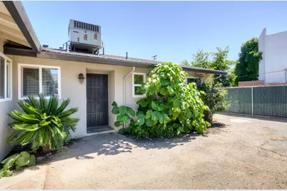 4563 4563 E Sierra Madre Ave, Fresno, CA 93726 - Photo 3