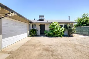 4563 4563 E Sierra Madre Ave, Fresno, CA 93726 - Photo 3