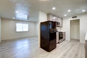 4563 4563 E Sierra Madre Ave, Fresno, CA 93726 - Photo 25
