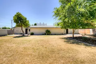 4563 4563 E Sierra Madre Ave, Fresno, CA 93726 - Photo 13