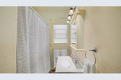 115 W 19th St, Merced, CA 95340 - Photo 11