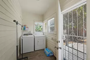 115 W 19th St, Merced, CA 95340 - Photo 17