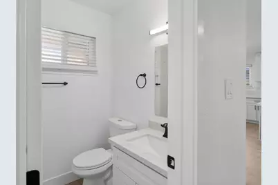 7229 Lawnwood Drive, Sacramento, CA 95828 - Photo 9