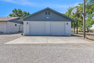 3559 Howsley Rd, Pleasant Grove, CA 95668 - Photo 3