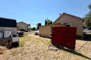 1733 Center Ave, Dos Palos, CA 93620 - Photo 5