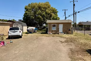 1733 Center Ave, Dos Palos, CA 93620 - Photo 9