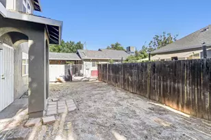 4725 9th Ave, Sacramento, CA 95820 - Photo 9