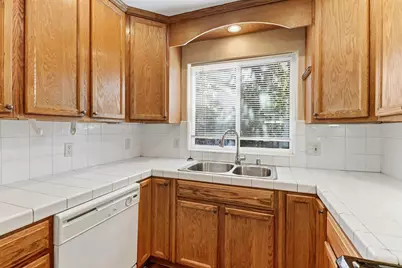 4725 9th Avenue, Sacramento, CA 95820 - Photo 21