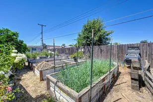 7616 Southbreeze Dr, Sacramento, CA 95828 - Photo 41