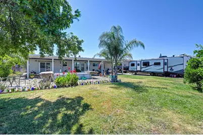7616 Southbreeze Drive, Sacramento, CA 95828 - Photo 39