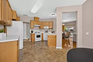 101 Aruba Cir, Sacramento, CA 95823 - Photo 15