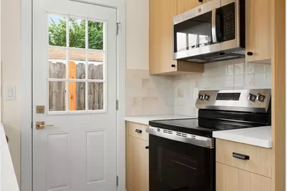 5060 Mascot Avenue, Sacramento, CA 95820 - Photo 13