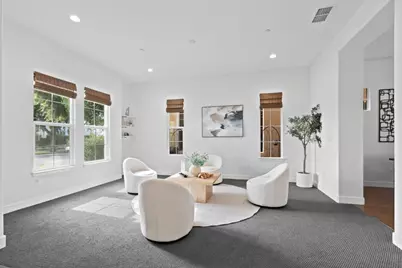 3073 Crocker Drive, Sacramento, CA 95818 - Photo 5