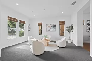 3073 Crocker Dr, Sacramento, CA 95818 - Photo 5