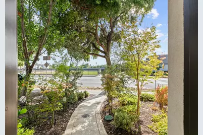 3073 Crocker Drive, Sacramento, CA 95818 - Photo 59