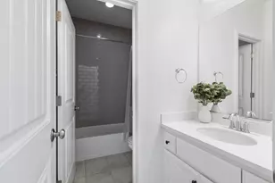 3073 Crocker Dr, Sacramento, CA 95818 - Photo 47