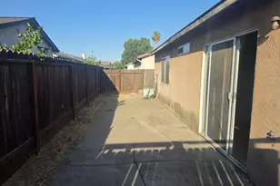 2049 Rock Pine Ct, Modesto, CA 95351 - Photo 7