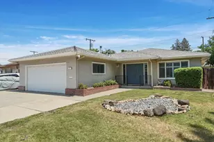 8 N Cambridge Dr, Lodi, CA 95242 - Photo 3