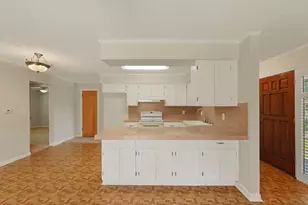 8 N Cambridge Dr, Lodi, CA 95242 - Photo 11