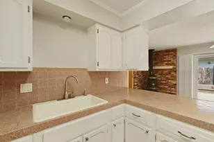 8 N Cambridge Dr, Lodi, CA 95242 - Photo 13