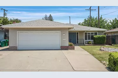 8 N Cambridge Drive, Lodi, CA 95242 - Photo 1