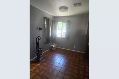 249 Los Felis Avenue, Stockton, CA 95210 - Photo 9