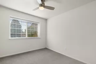7755 Castle Rock Way, Sacramento, CA 95828 - Photo 11