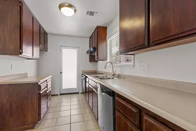 7755 Castle Rock Way, Sacramento, CA 95828 - Photo 3