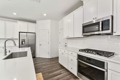 5718 Harveston Way, Sacramento, CA 95835 - Photo 13